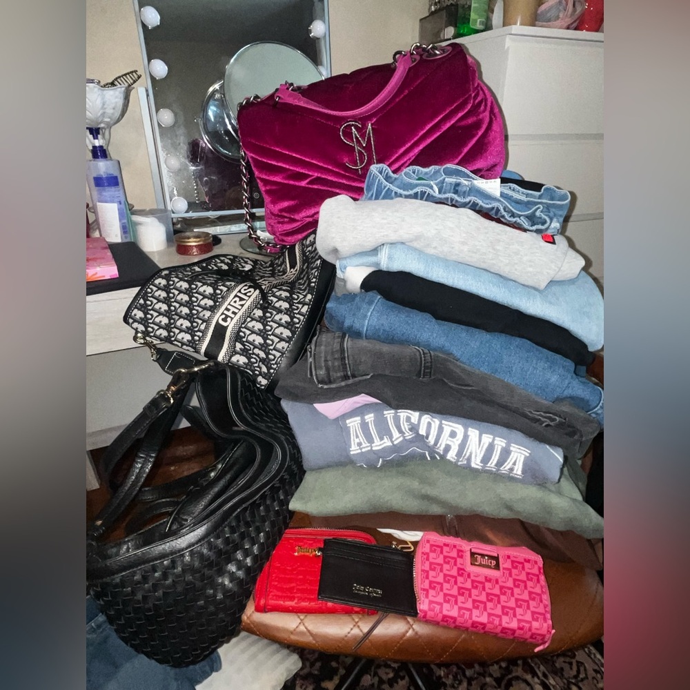 Plus size mystery bundle of clothes and accessories 💕💕